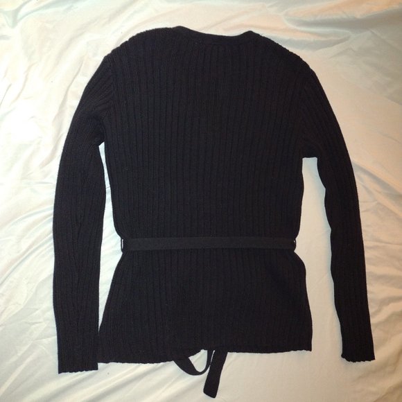 BP Sweater - Picture 5 of 6